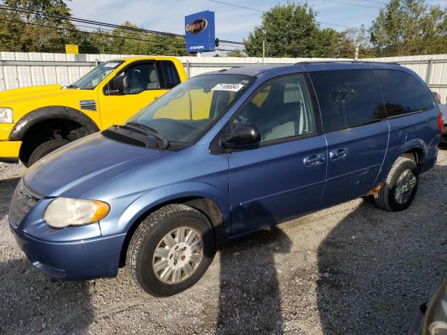  Salvage Chrysler Minivan