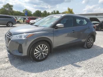  Salvage Nissan Kicks