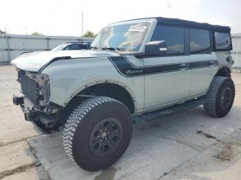  Salvage Ford Bronco