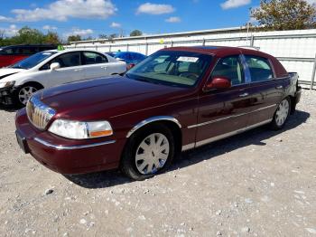  Salvage Lincoln Towncar