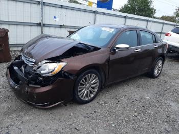  Salvage Chrysler 200