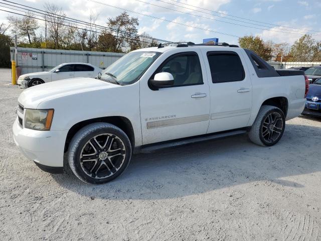  Salvage Chevrolet Avalanche