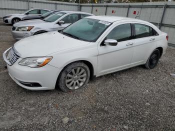  Salvage Chrysler 200