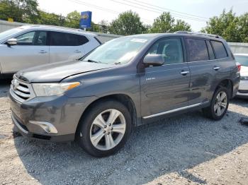  Salvage Toyota Highlander