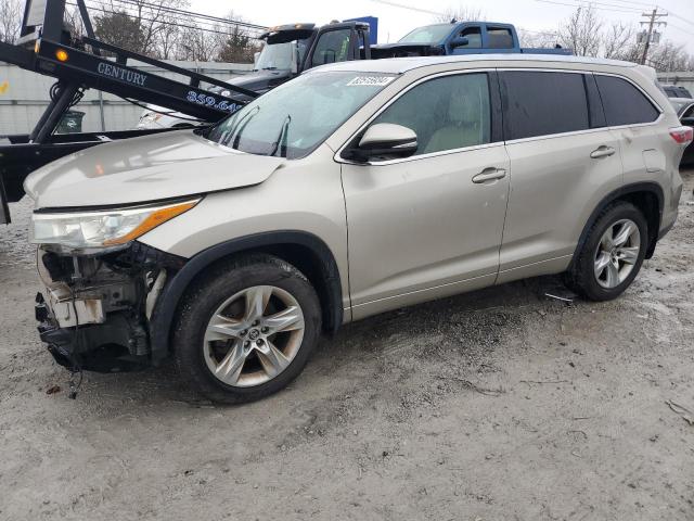  Salvage Toyota Highlander