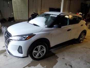  Salvage Nissan Kicks