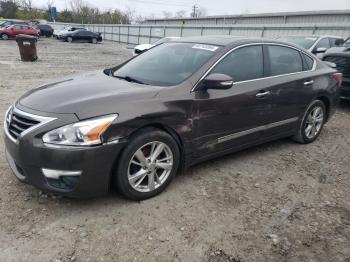  Salvage Nissan Altima