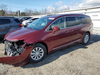  Salvage Chrysler Pacifica