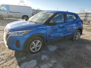  Salvage Nissan Kicks