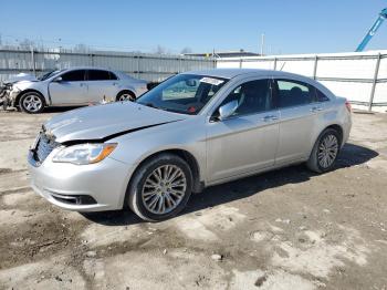  Salvage Chrysler 200