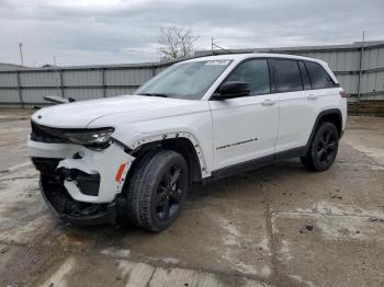  Salvage Jeep Grand Cherokee