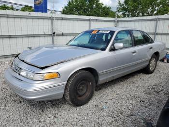  Salvage Ford Crown Vic