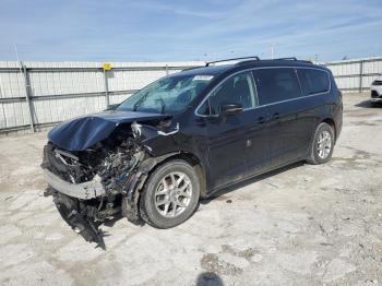  Salvage Chrysler Pacifica