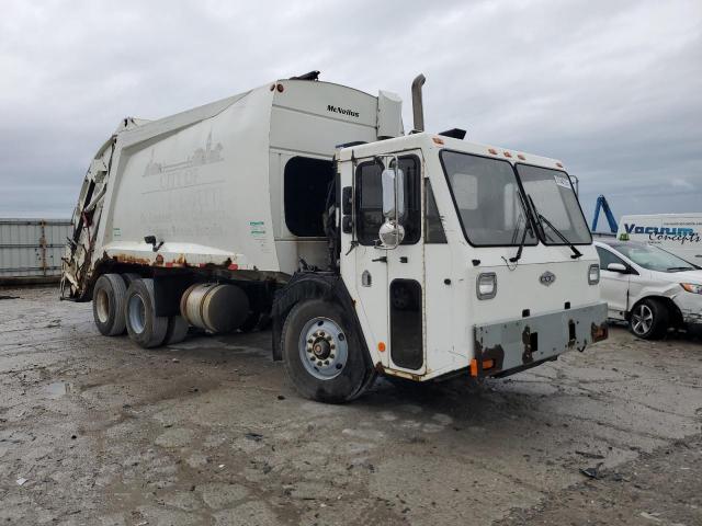  Salvage Crane Carrier Low Entry