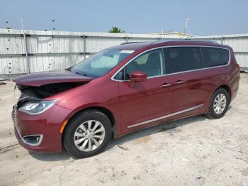  Salvage Chrysler Pacifica