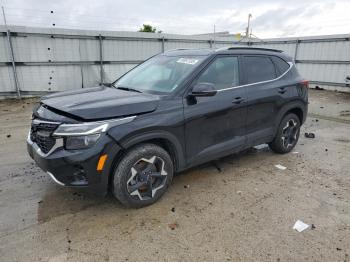  Salvage Kia Seltos