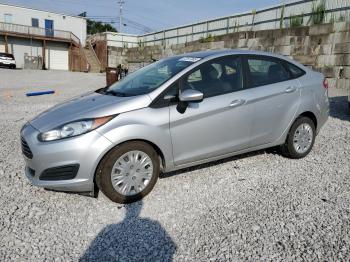  Salvage Ford Fiesta