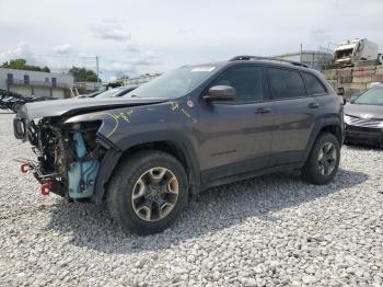  Salvage Jeep Cherokee