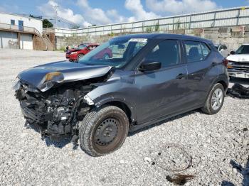  Salvage Nissan Kicks