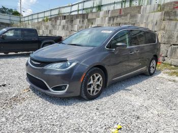  Salvage Chrysler Pacifica
