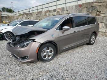  Salvage Chrysler Pacifica