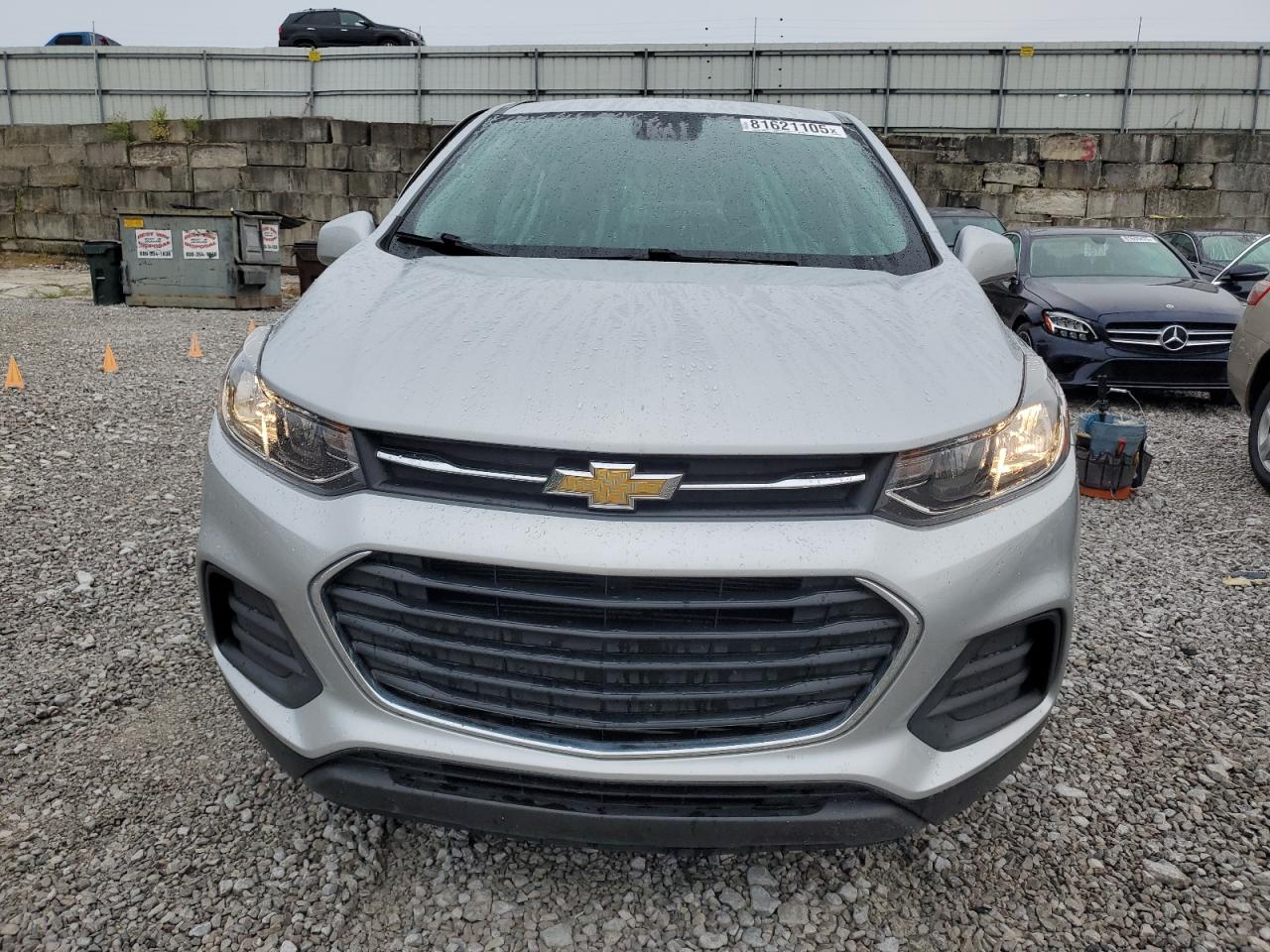 Chevrolet Trax Ls Image 2