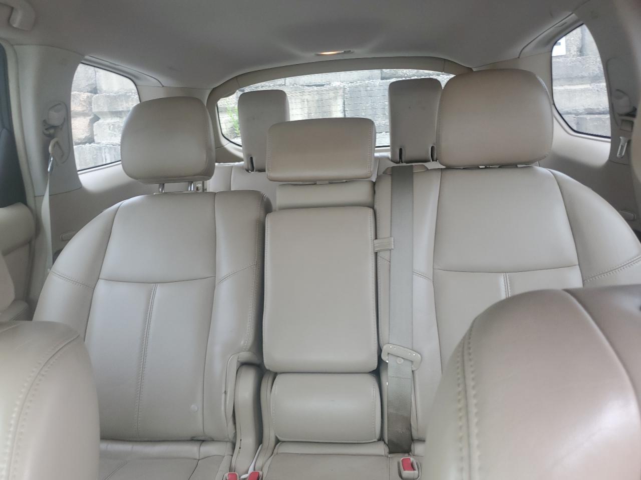 Nissan Pathfinder S Image 5