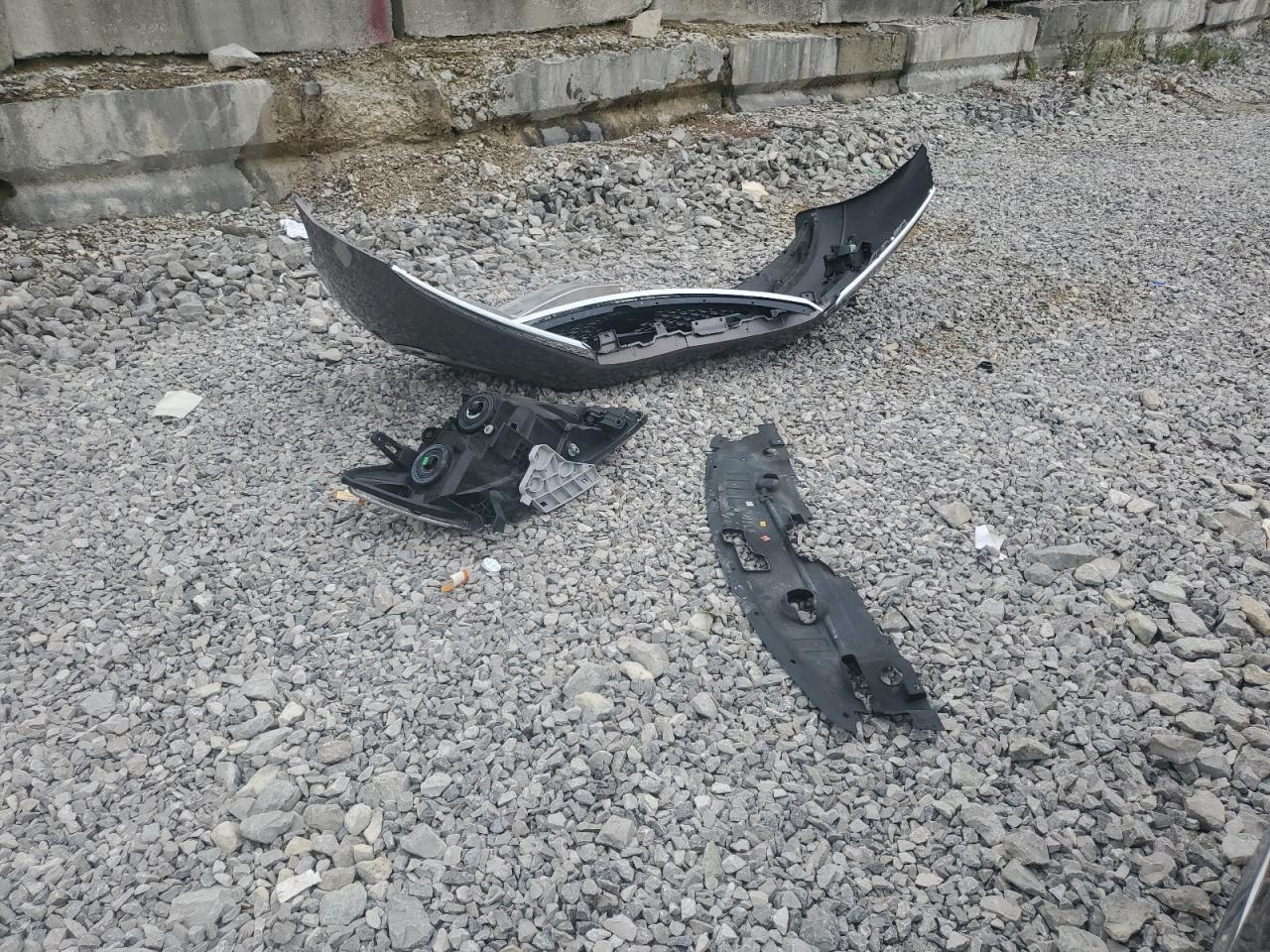 Nissan Pathfinder S Image 9