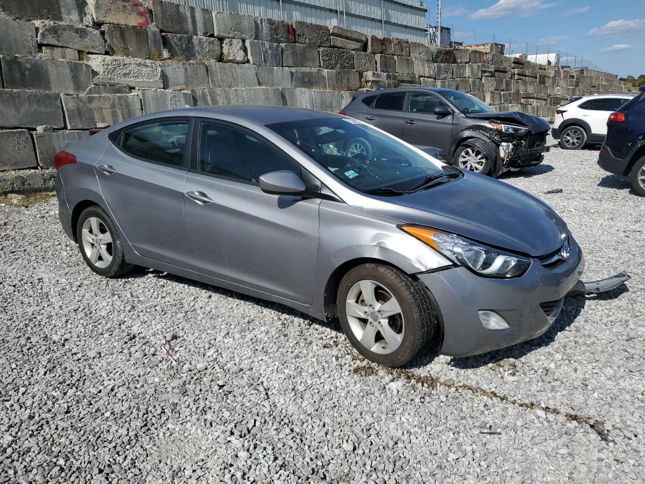 Hyundai ELANTRA Gls Image 11