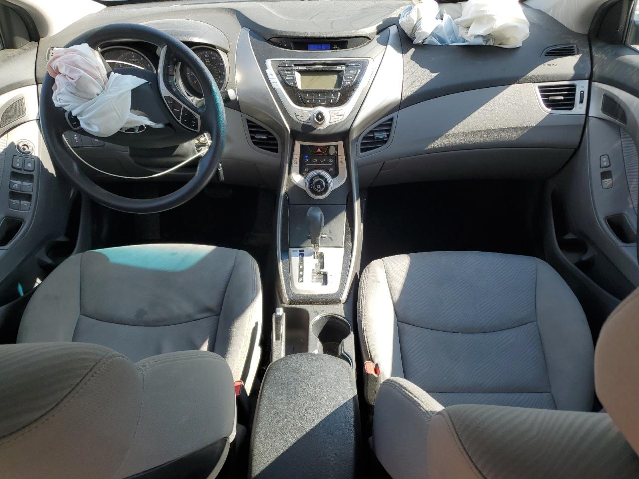 Hyundai ELANTRA Gls Image 10