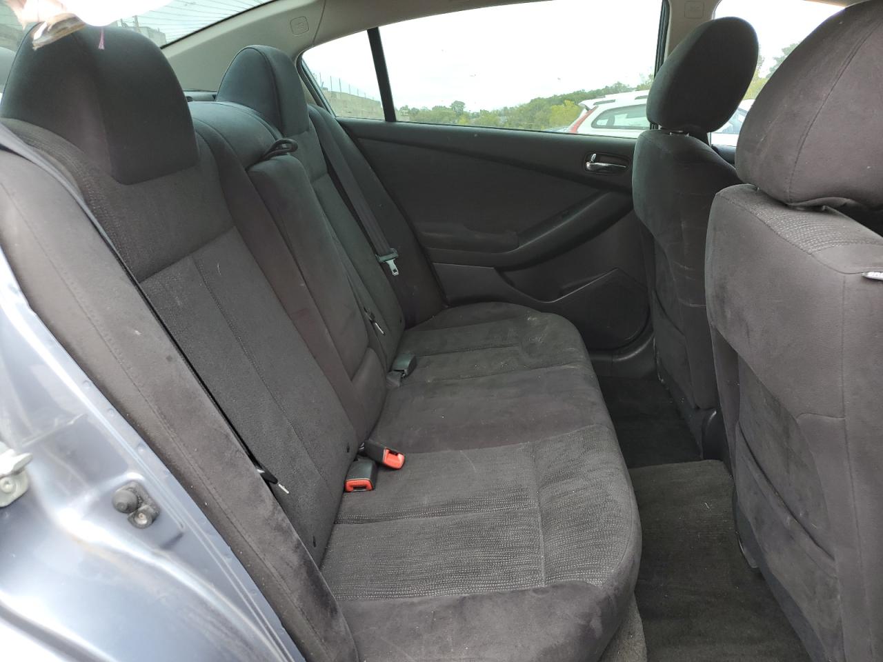 Nissan Altima Base Image 4