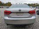 Volkswagen Passat S Image 11