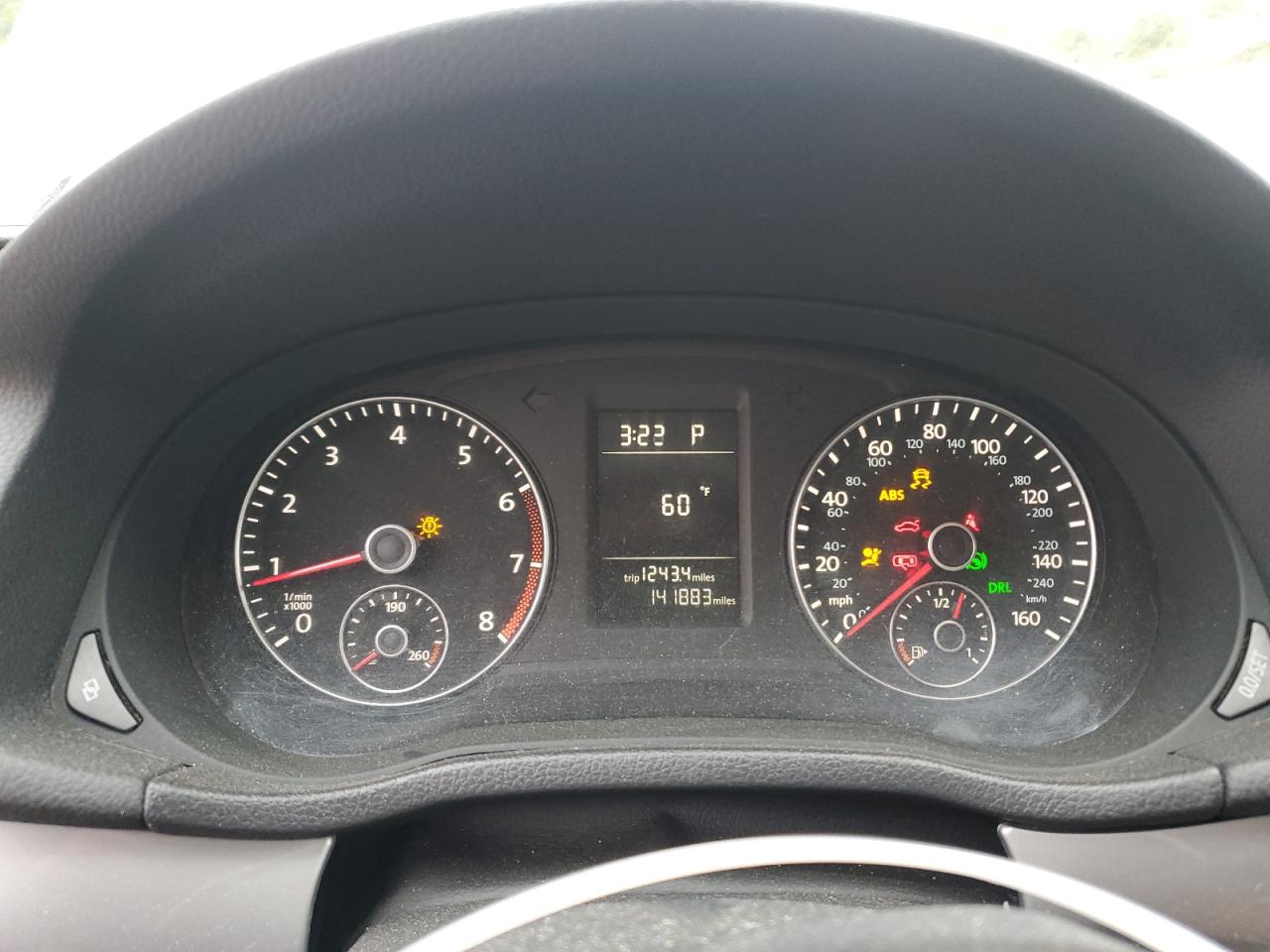 Volkswagen Passat S Image 7