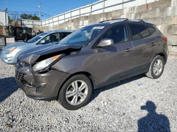  Salvage Hyundai TUCSON