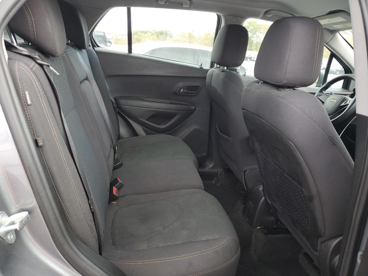 Chevrolet Trax Ls Image 5