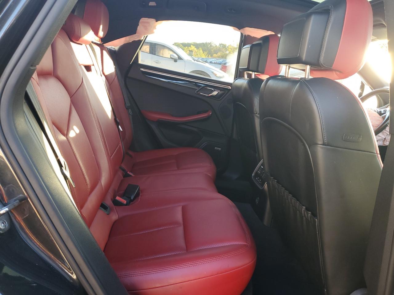 Porsche Macan Image 9