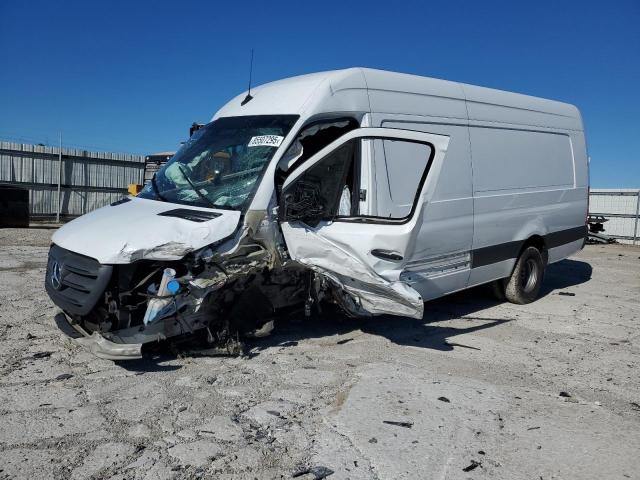  Salvage Mercedes-Benz Sprinter