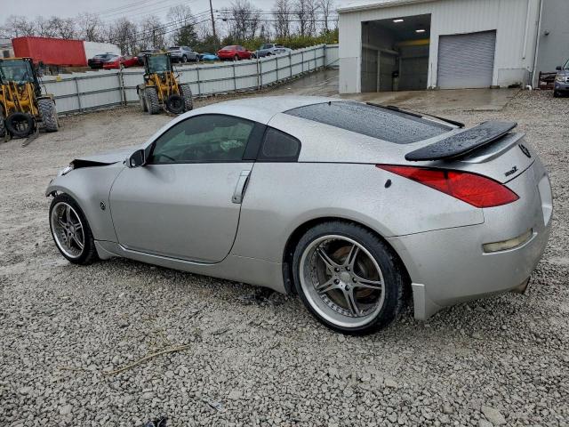 Nissan 350Z Coupe Image 10