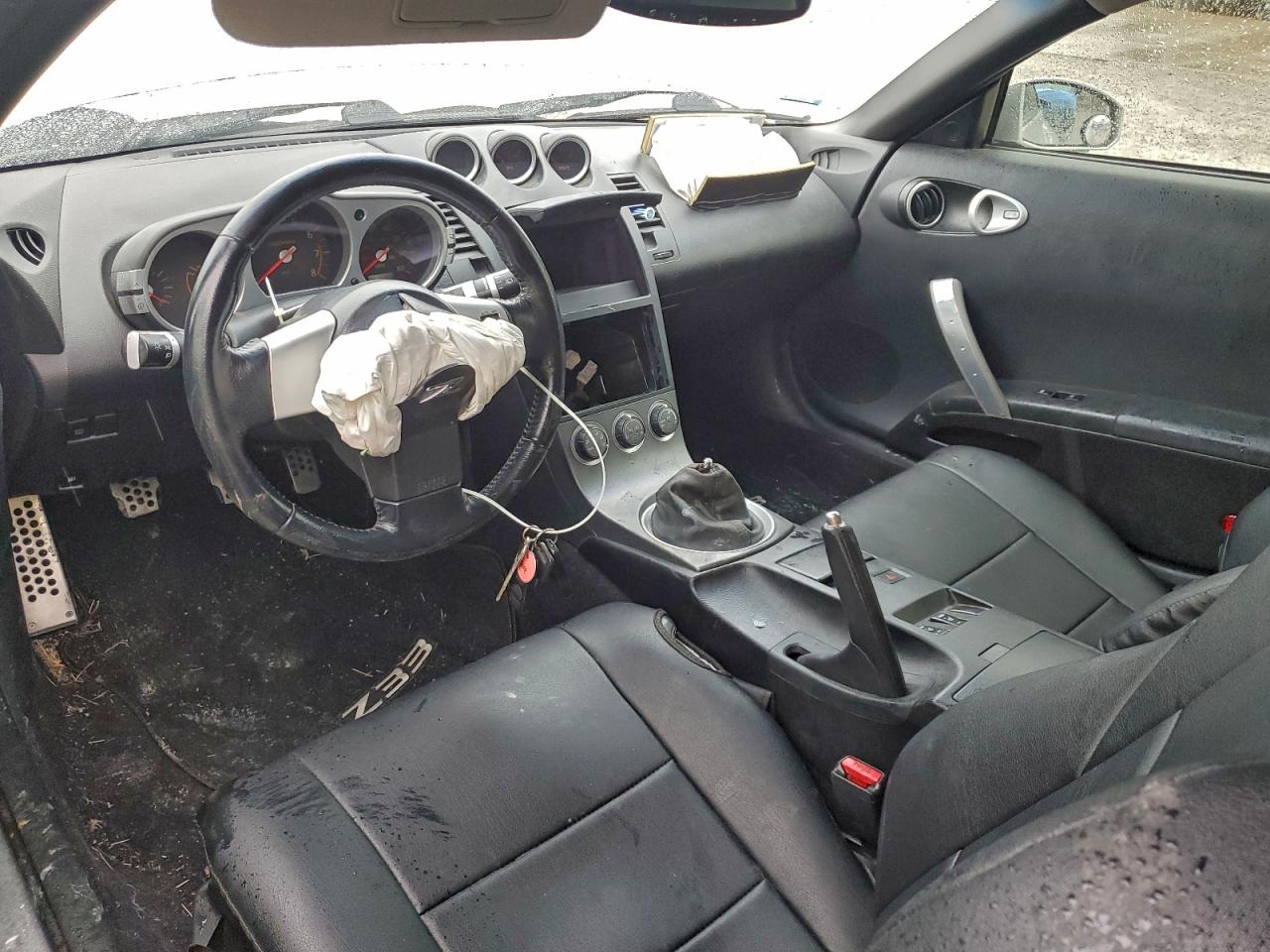 Nissan 350Z Coupe Image 5