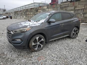  Salvage Hyundai TUCSON