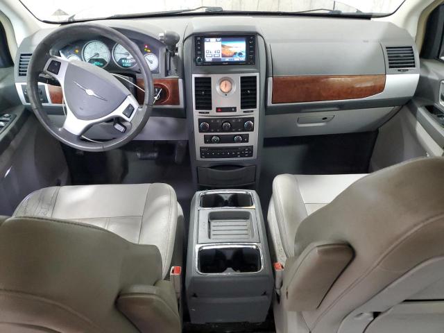 Chrysler Minivan Touring Image 13