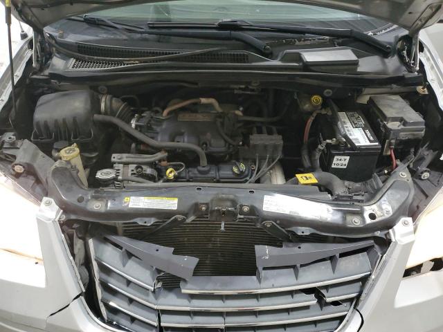 Chrysler Minivan Touring Image 4