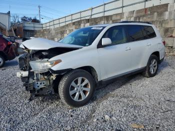  Salvage Toyota Highlander