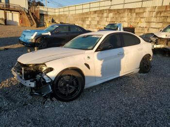  Salvage Alfa Romeo Giulia