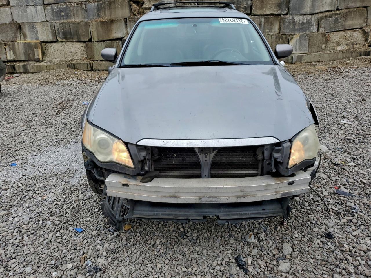 Subaru Outback 2.5i Limited Image 11