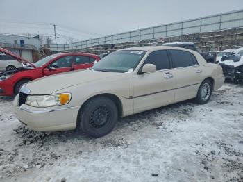  Salvage Lincoln Towncar