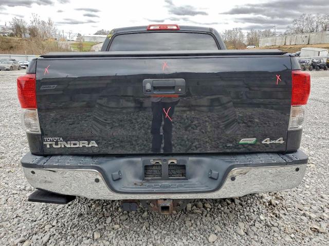 Toyota Tundra Crewmax Limited Image 8