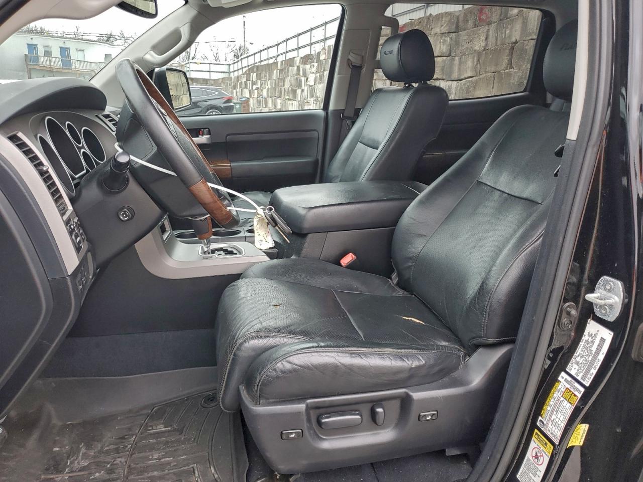 Toyota Tundra Crewmax Limited Image 6