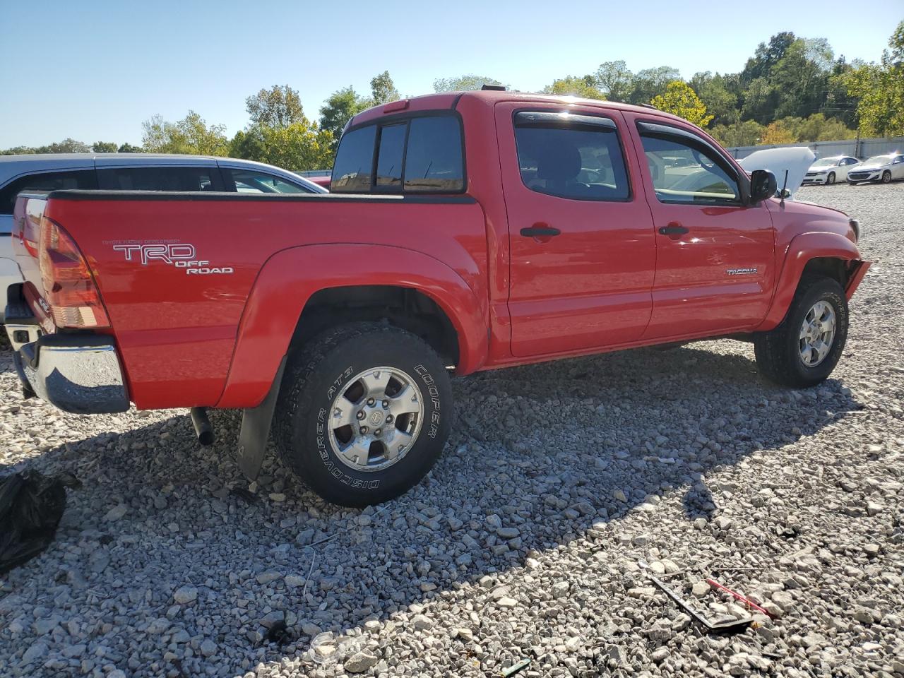 Toyota Tacoma Double Cab Image 3