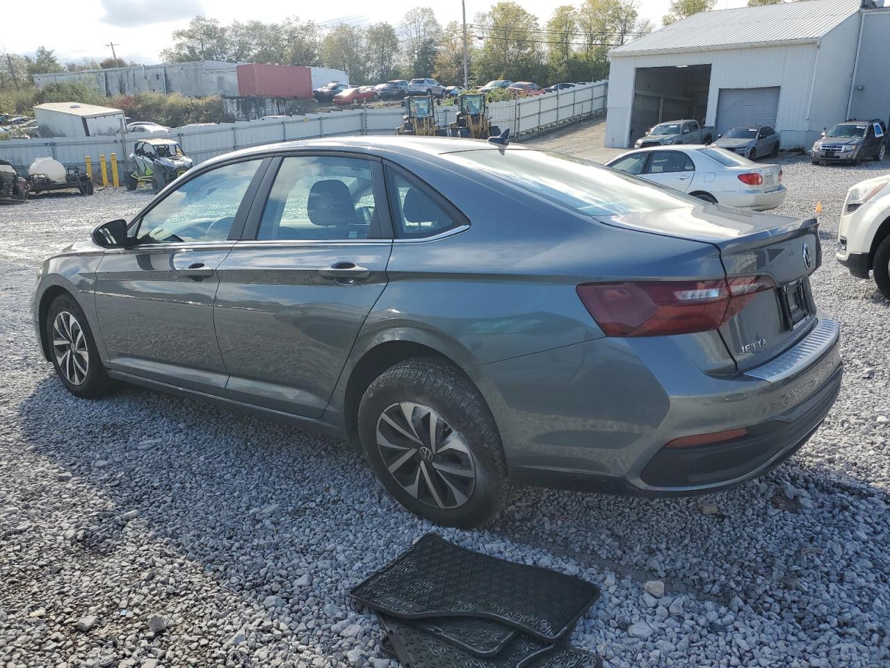 Volkswagen Jetta S Image 8